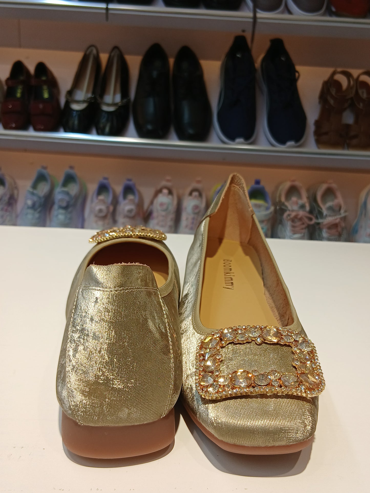 SMOOTH SUEDE GOLD FLAT SHOES