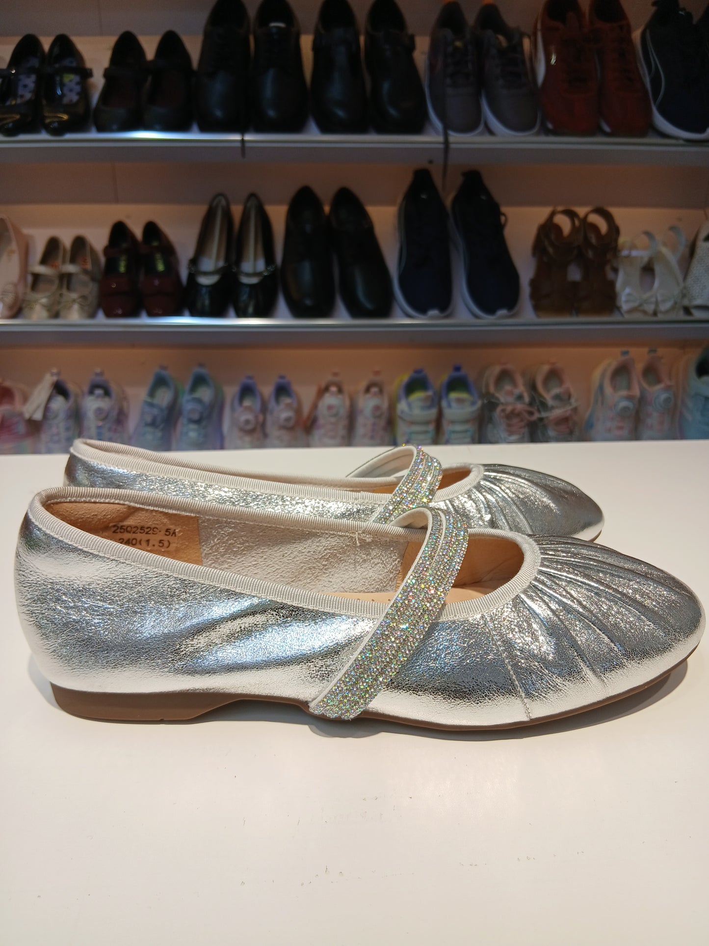 SMOOTH LEATHER BLACK & SHIMMERING SILVER FLAT SHOES