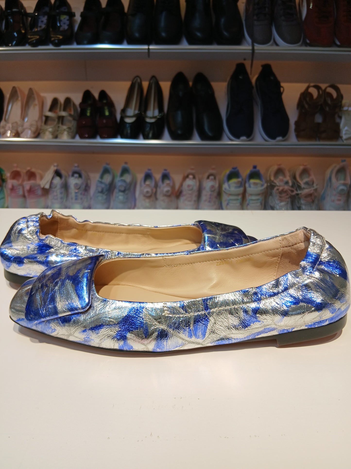 COLOURFUL PATENT FLAT SHOES