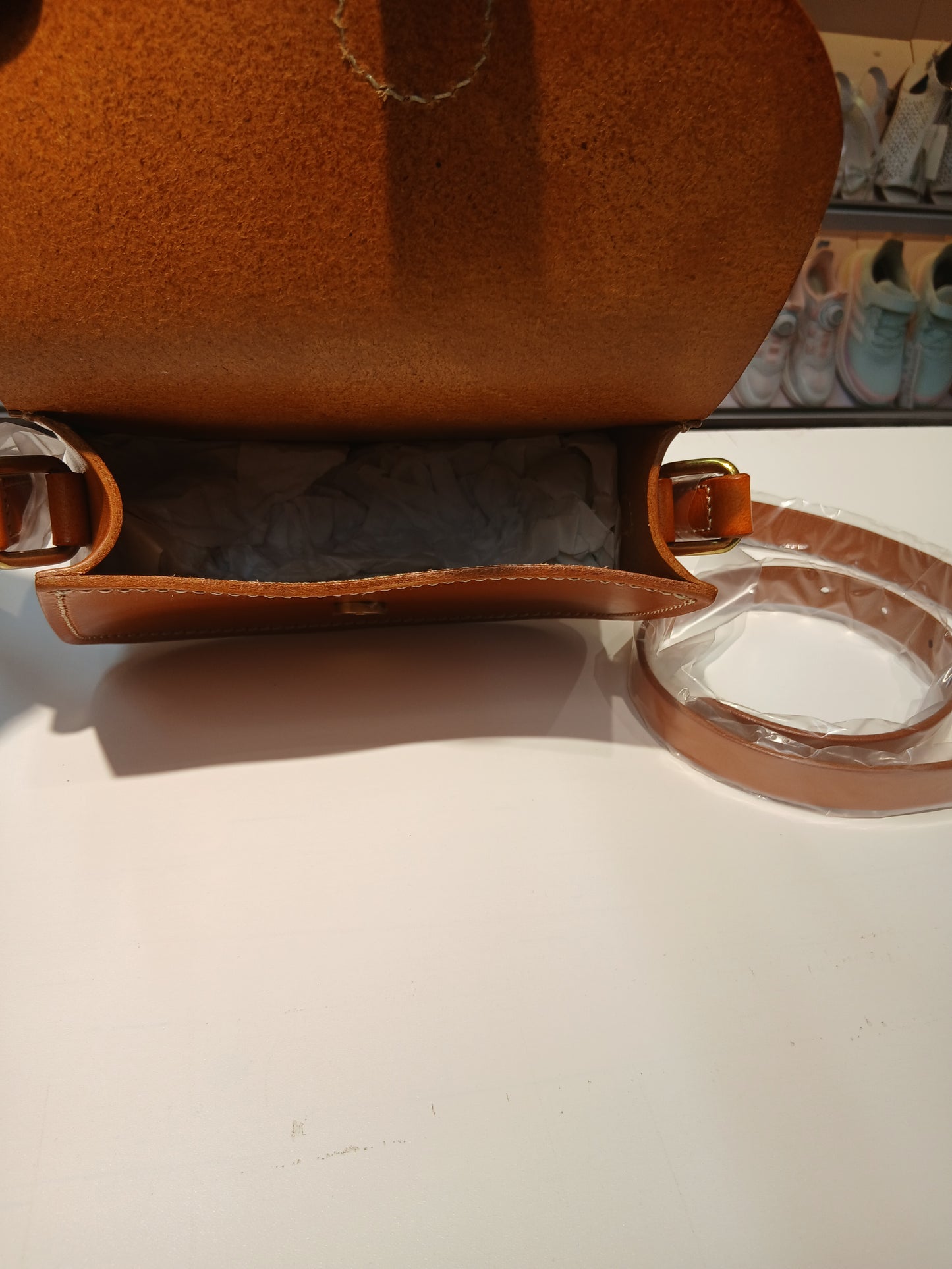 REFINED CLASSIC LEATHER BAGS