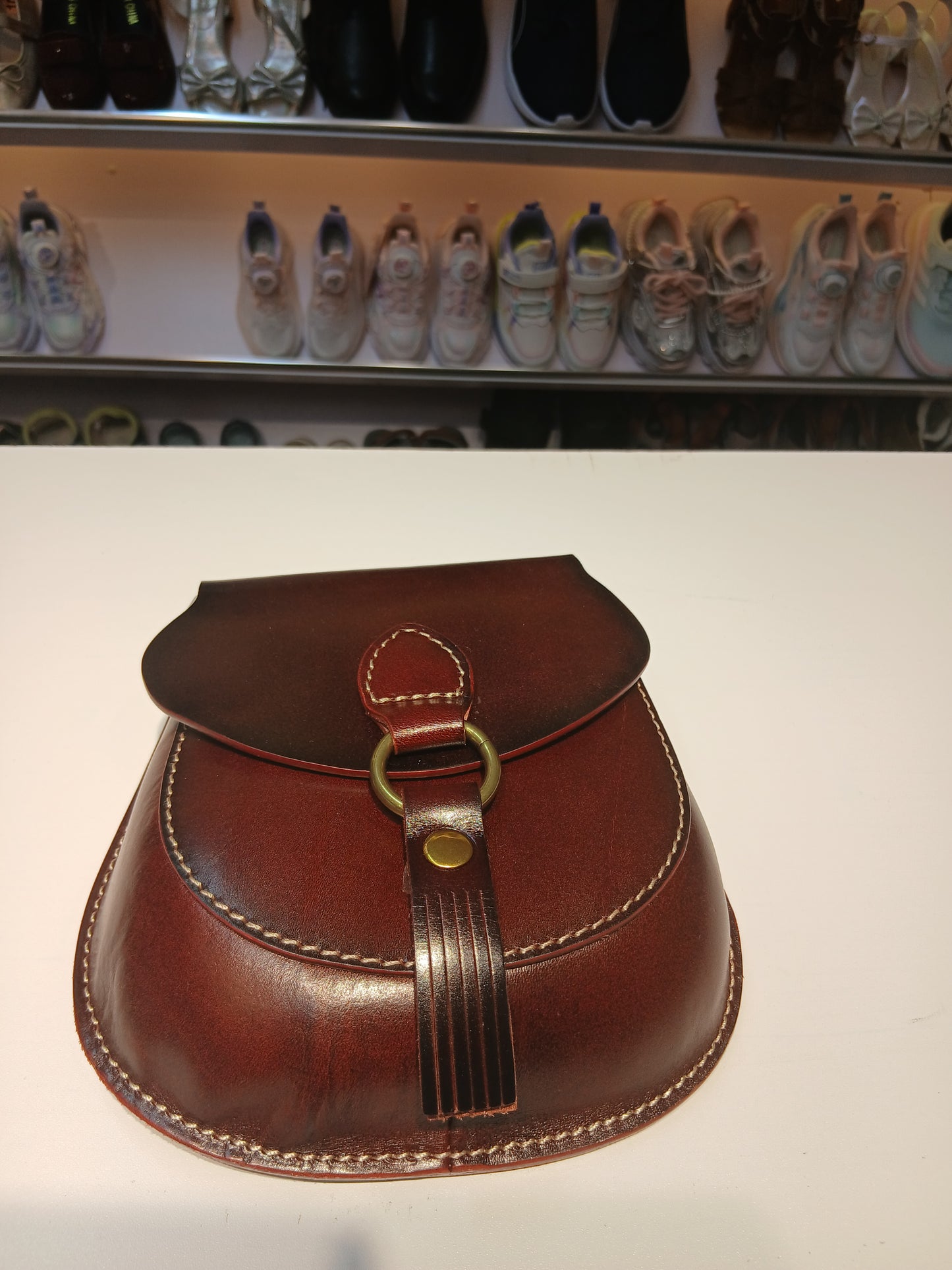 REFINED CLASSIC LEATHER BAGS