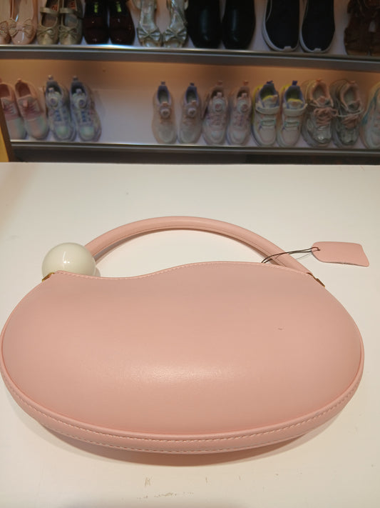 THE SLEEK LEATHER-BOAT BAG