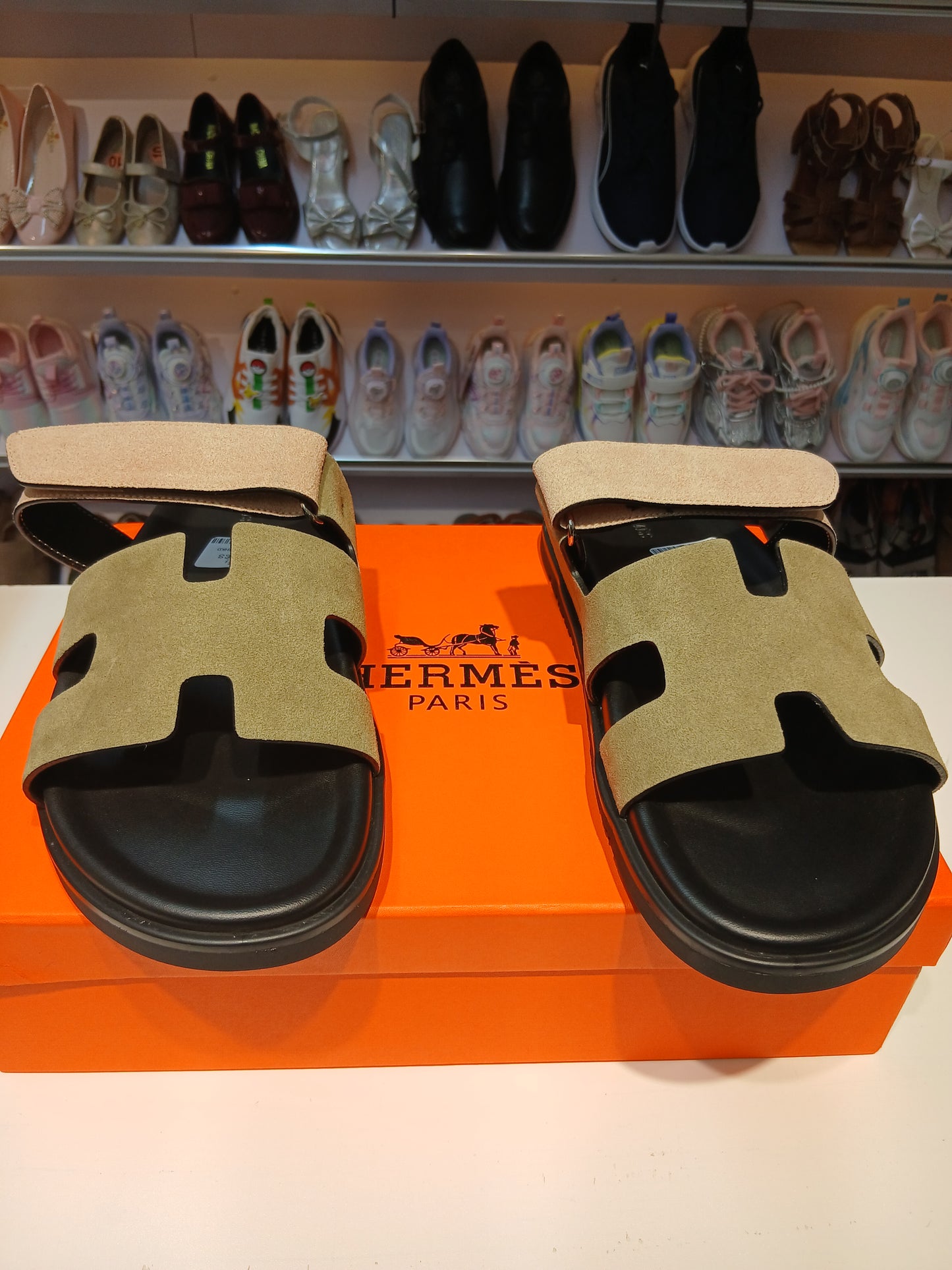 SMOOTH & COMFORTABLE HERMES SANDALS