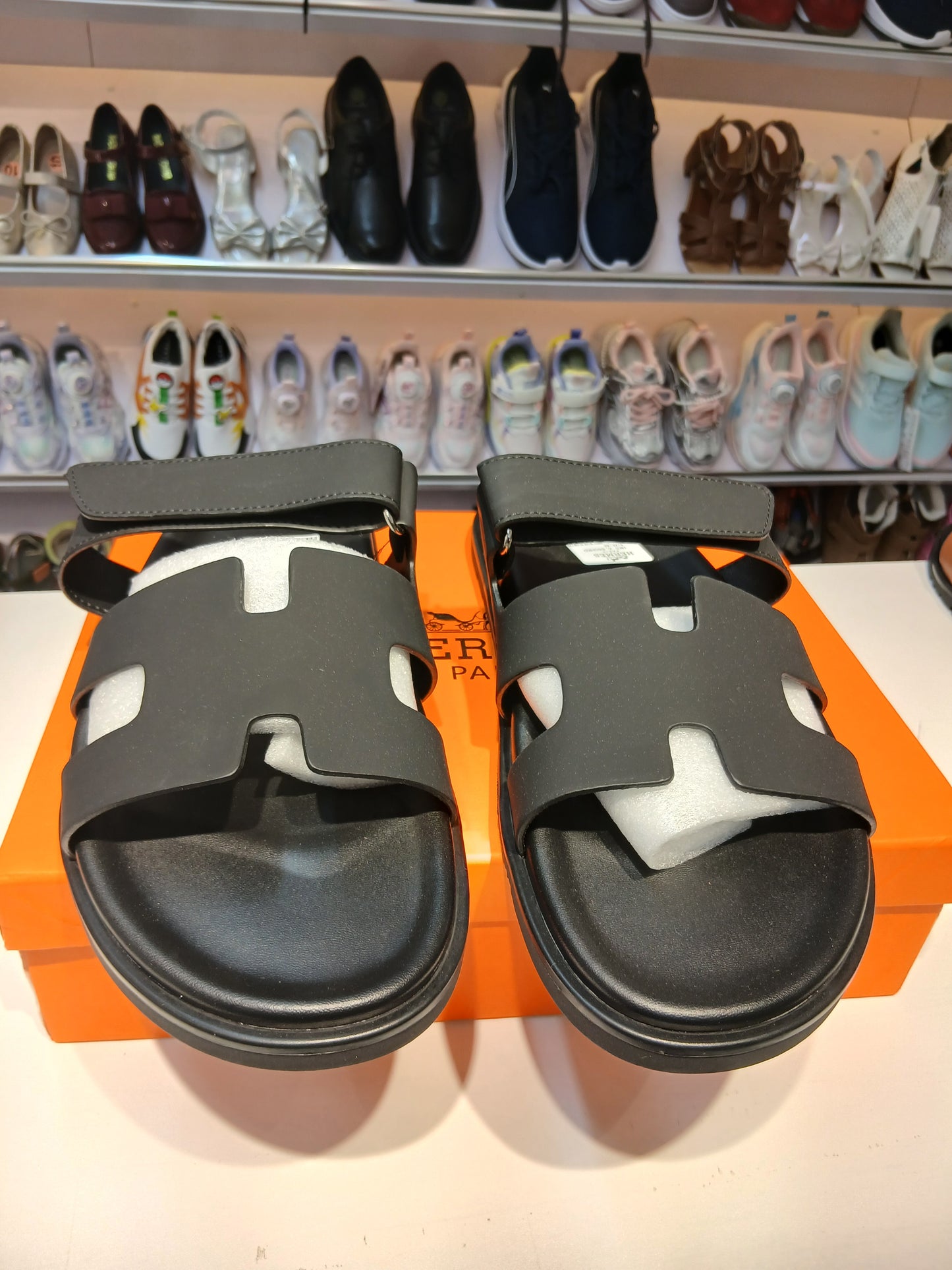 SMOOTH & COMFORTABLE HERMES SANDALS