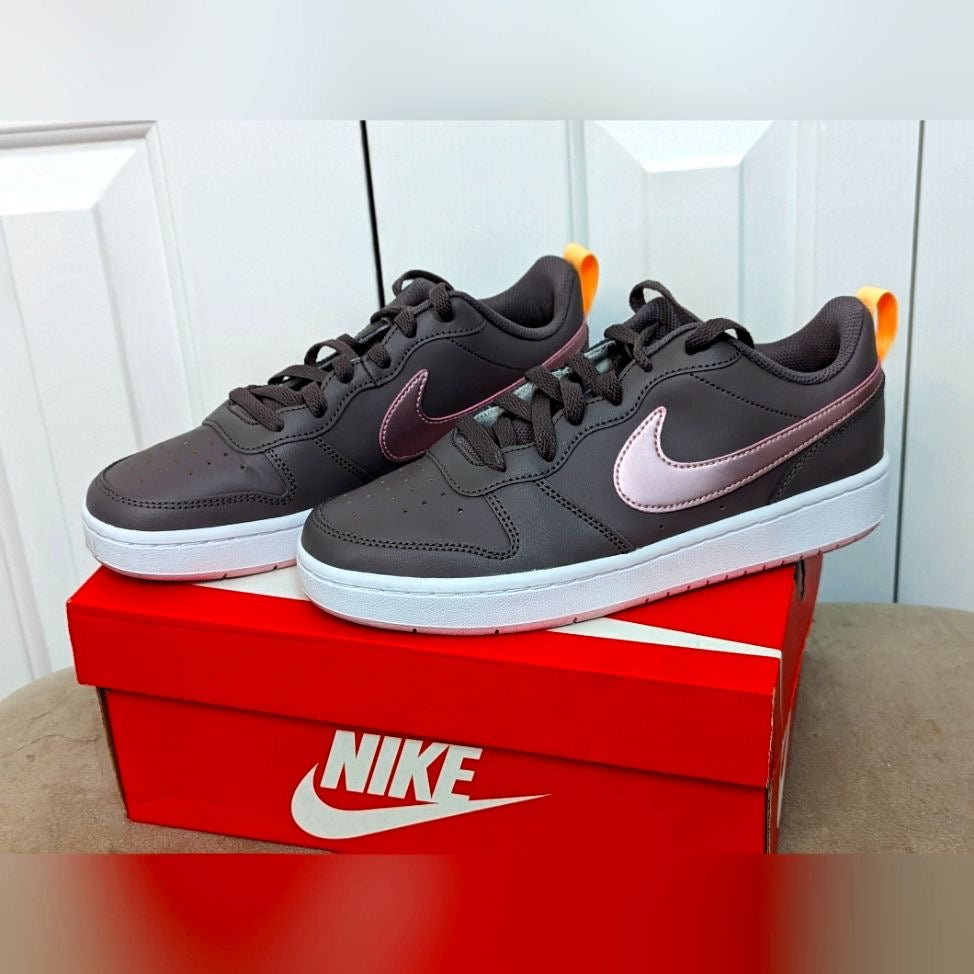 NIKE LADIES DUNK SNEAKERS