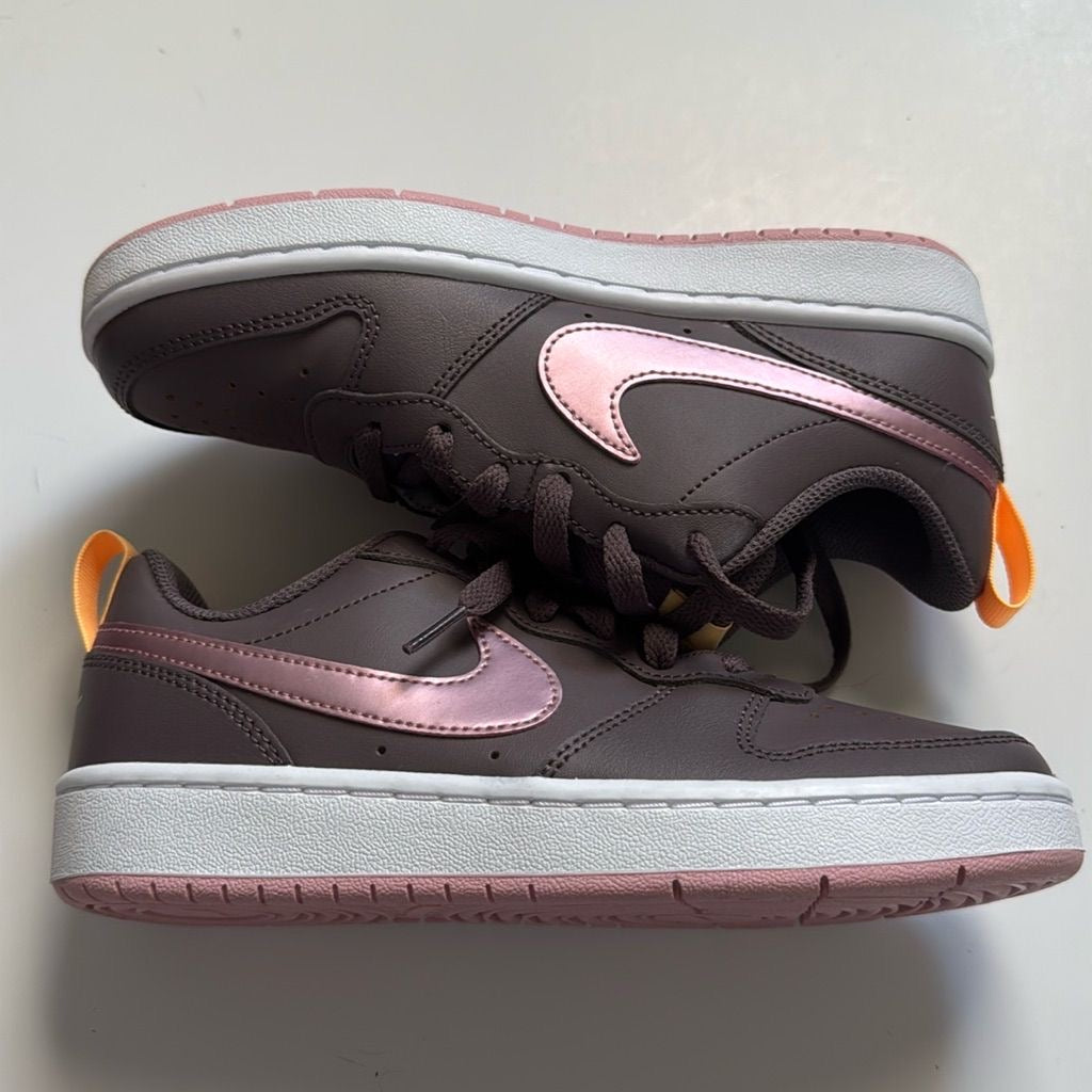 NIKE LADIES DUNK SNEAKERS