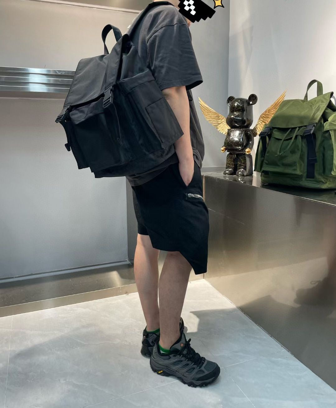 BLACK MULTIPOCKET BACKPACK