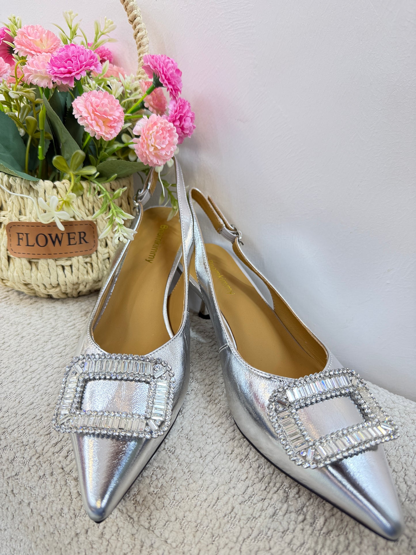 LUSTROUS SILVER & GOLD HALF-SLING HEEL SHOES